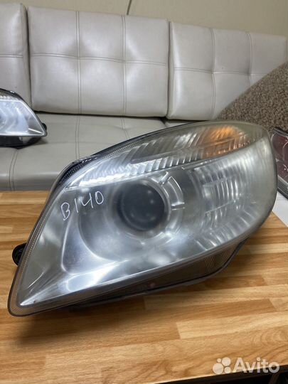 Фара левая Skoda Fabia 2 дорестайлинг 07-10г