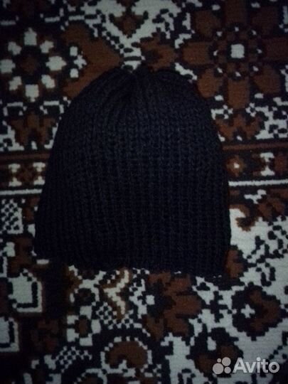 Новая шапка из натуральной шерсти
