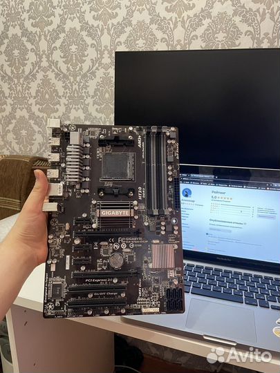 Материнская плата Gigabyte