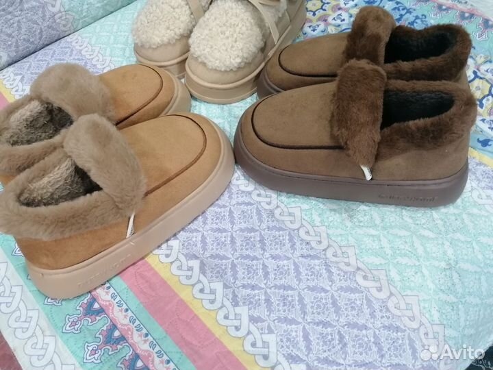 Тёплые ботики, типа ugg. Высокая мягкая подошва