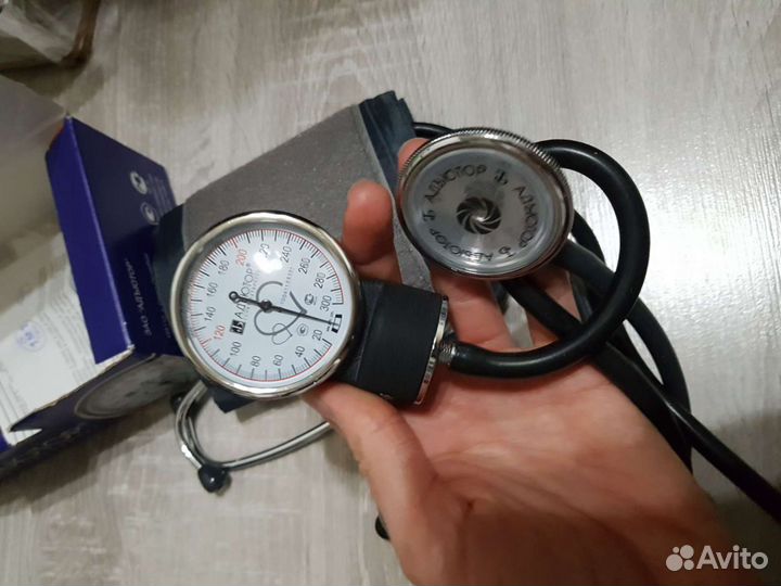 Измеритель артериального давления адъютор
