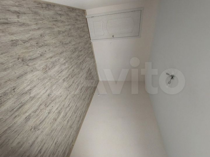 2-к. квартира, 58 м², 3/3 эт.