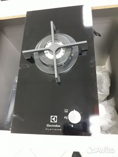 Поверхность газовая Electrolux EGC 93313NK