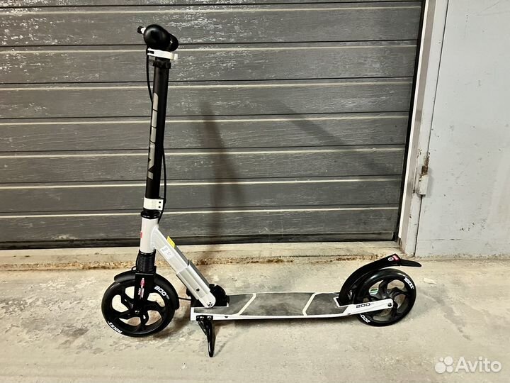 Детский самокат Roces 200, белый