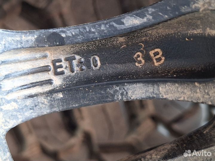 Продам комплект колёс