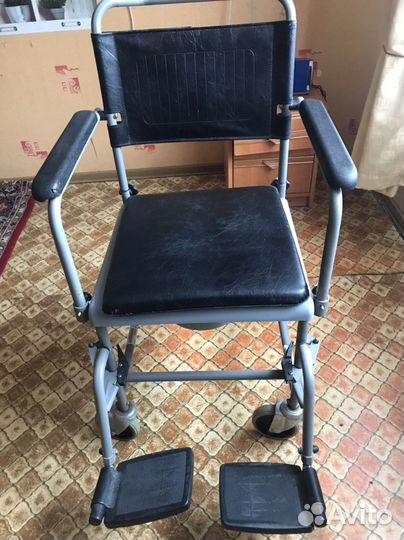 Санитарный стул туалет на колесах