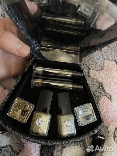 Сумочка с косметикой