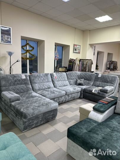 Большой п образный диван