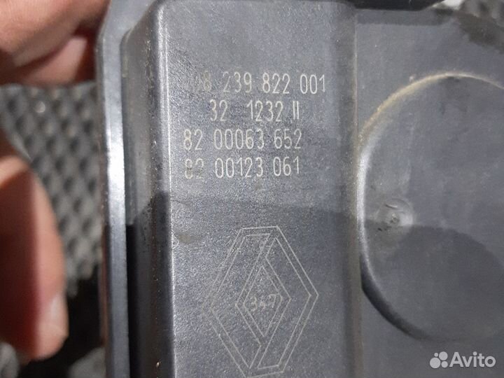 Дроссельная заслонка Renault logan 1.6i