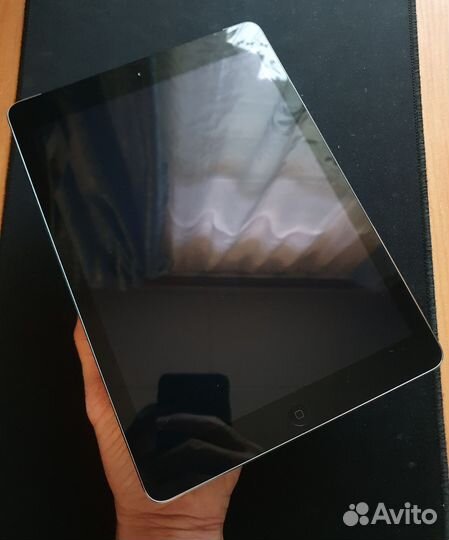 iPad Air Wi-Fi + Cellular