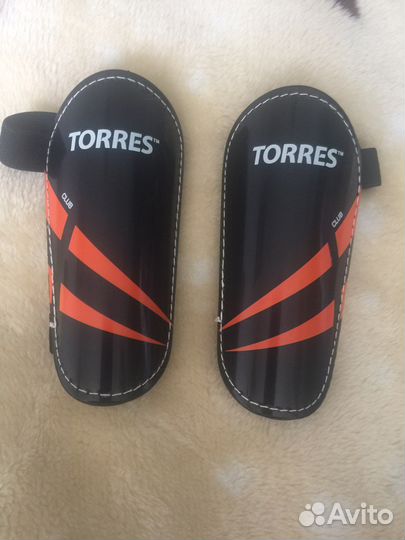 Щитки футбольные детские