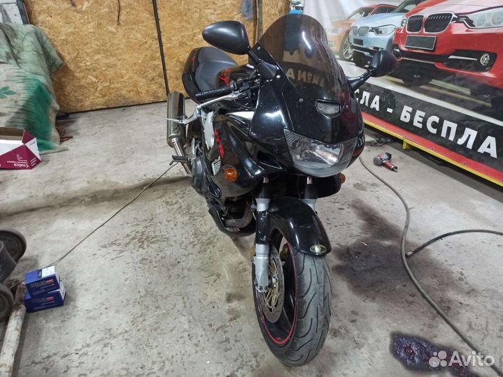 Продам мотоцикл honda vtr