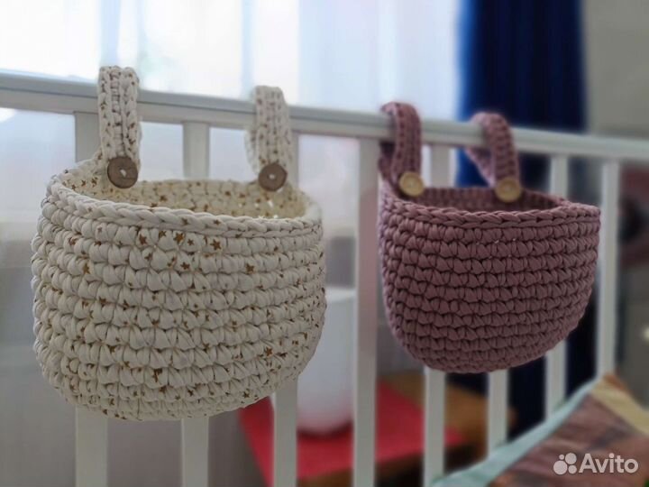 Вязаная корзина