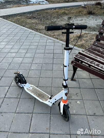 Самокат двухколесный