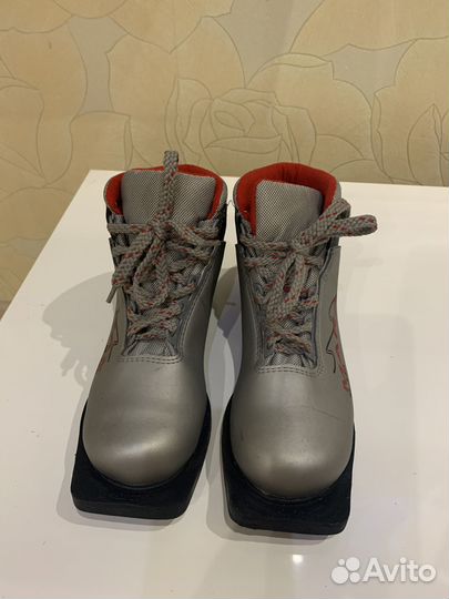 Лыжные ботинки 36 размер
