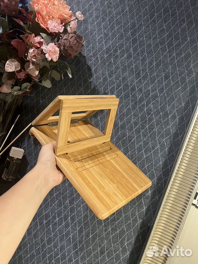 Подставка под планшет, дерево