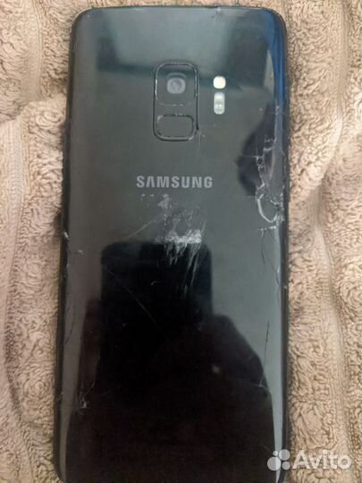 Samsung Galaxy S9, 4/64 ГБ