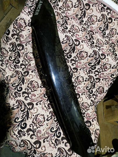 Мухобойка на Mitsubishi lancer