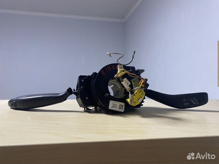 Переключатель подрулевой для Volkswagen Amarok