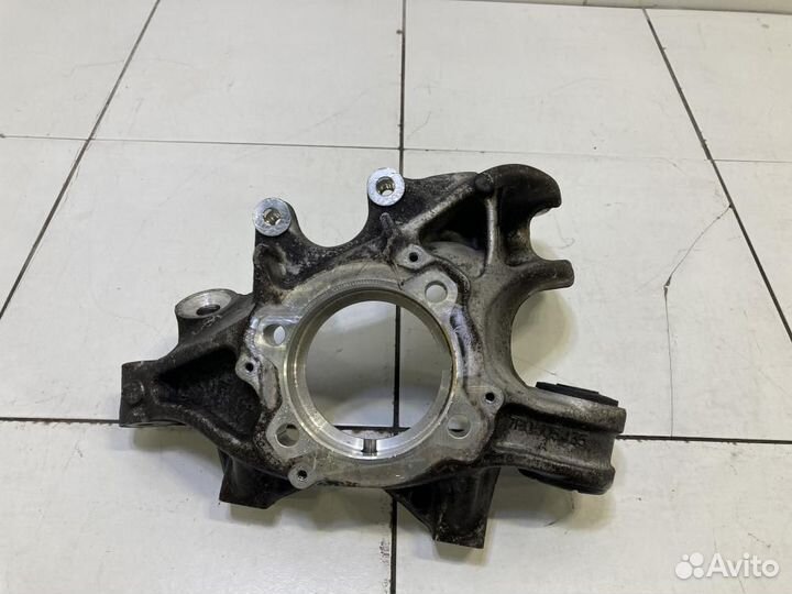 Кулак поворотный задний левый Porsche Cayenne 958