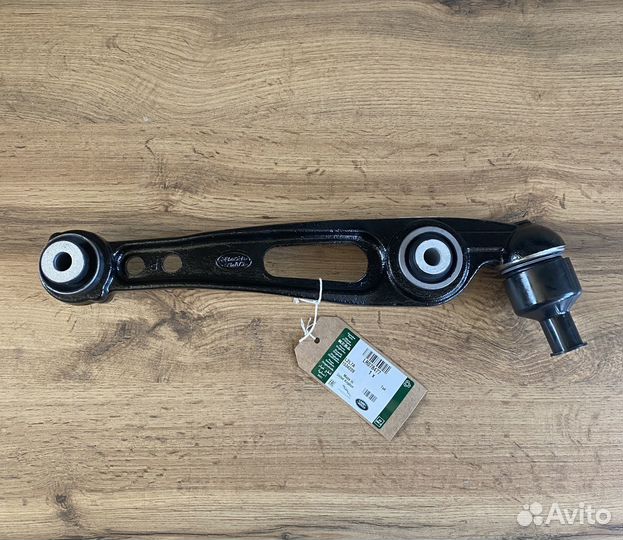 Рычаг передний нижний правый Range Rover LR078477