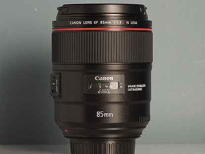 Canon EF 85mm f/1.4L IS USM