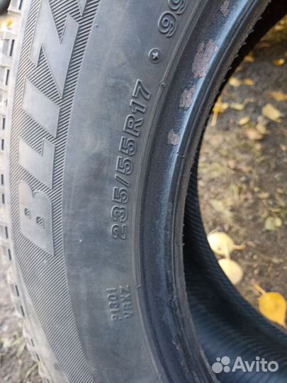 Bridgestone Blizzak VRX 235/55 R17