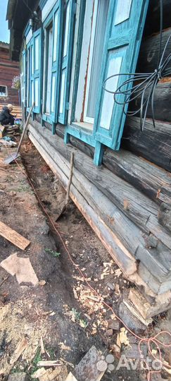 Поднимаем осевшие дома,бани,меняем сгнившие венцы