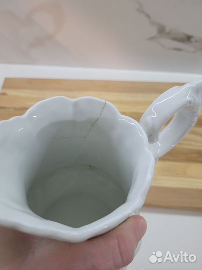 Фарфоровый молочник