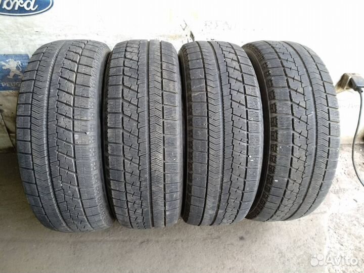 Bridgestone Blizzak VRX 215/60 R16 95S