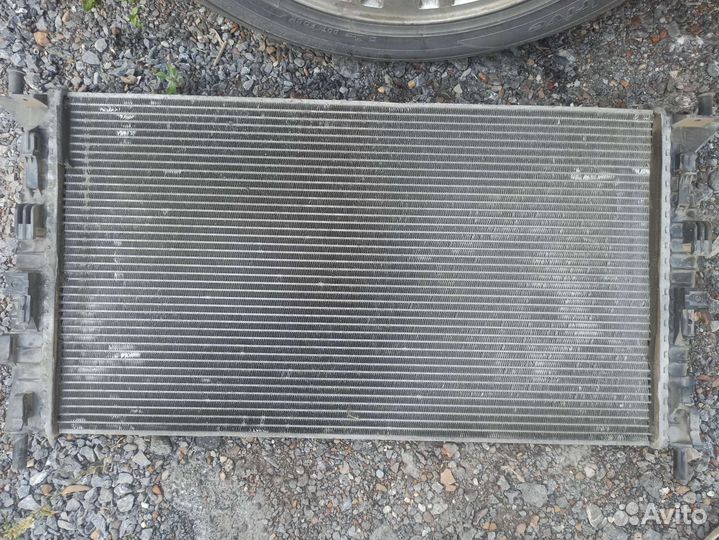 Радиатор охлаждения Ford focus 2