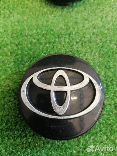 Колпачок диска Toyota Camry XV40 2.4 2010