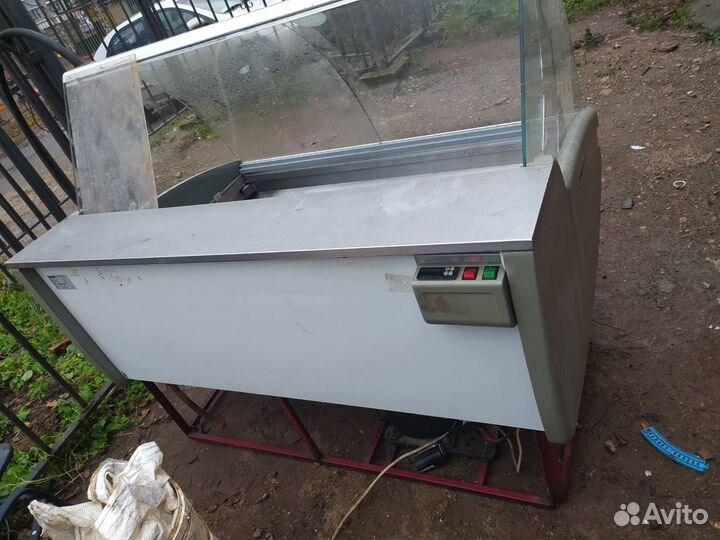 Морозильная витрина