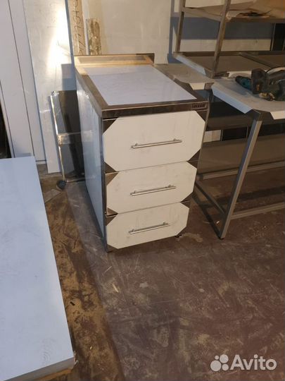 Стол тумба из нержавейки / нержавеющая сталь