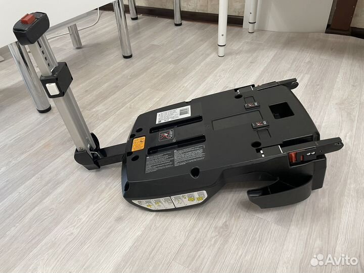 Коляска автокресло doona с базой isofix