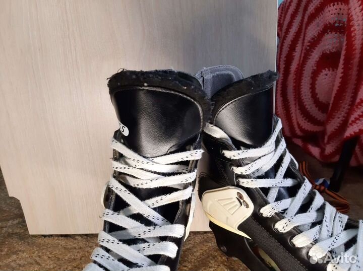 Роликовые коньки хоккейные