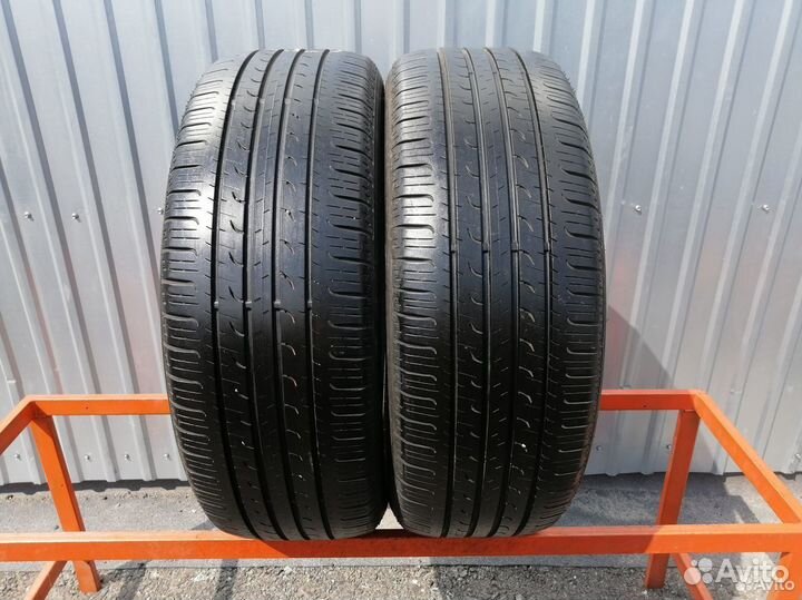 Goodyear EfficientGrip SUV 4x4 225/55 R19 99V