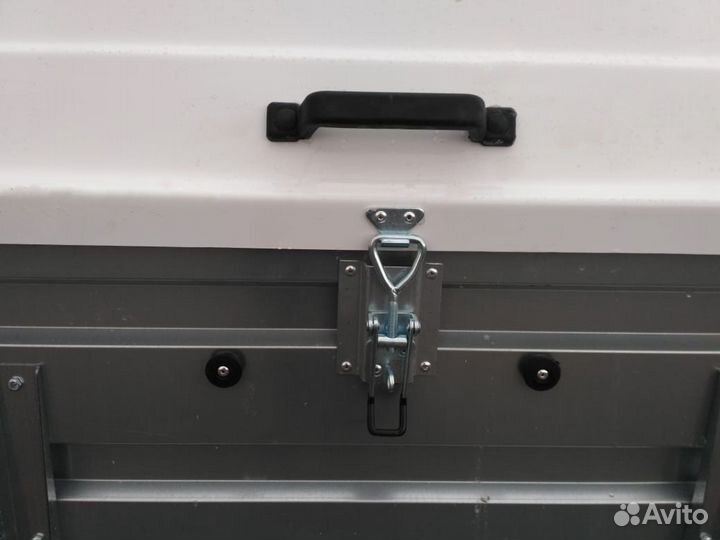 Прицеп легковой с крышкой 2,5х1,3х0,5 Кремень