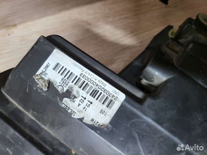 Фара правая на Volkswagen Touareg 1 Рестайлинг