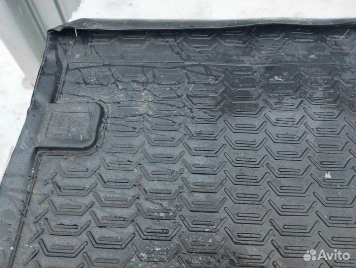 Nissan Terrano D10 - Коврик в багажник Б/У