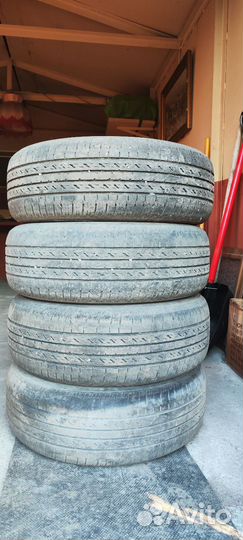 Nexen Roadian 571 235/65 R17 104T