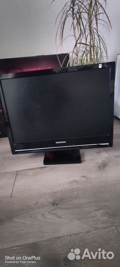 Монитор Samsung