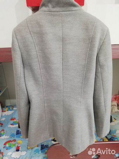 Продается полупальто женское
