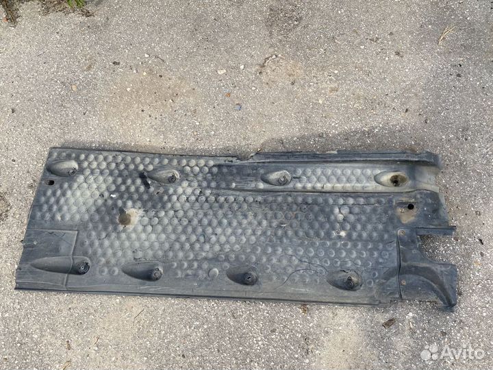 Защита днища передняя левая VW Passat B6