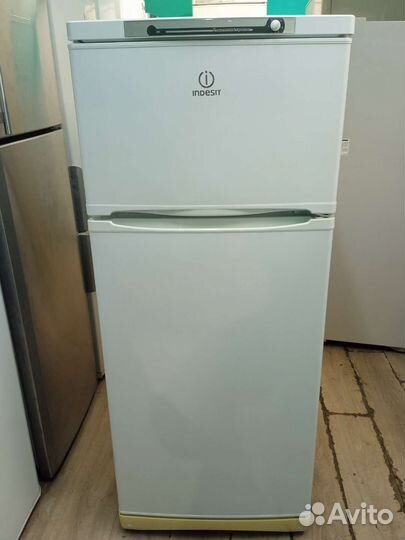 Холодильник Indesit б/у