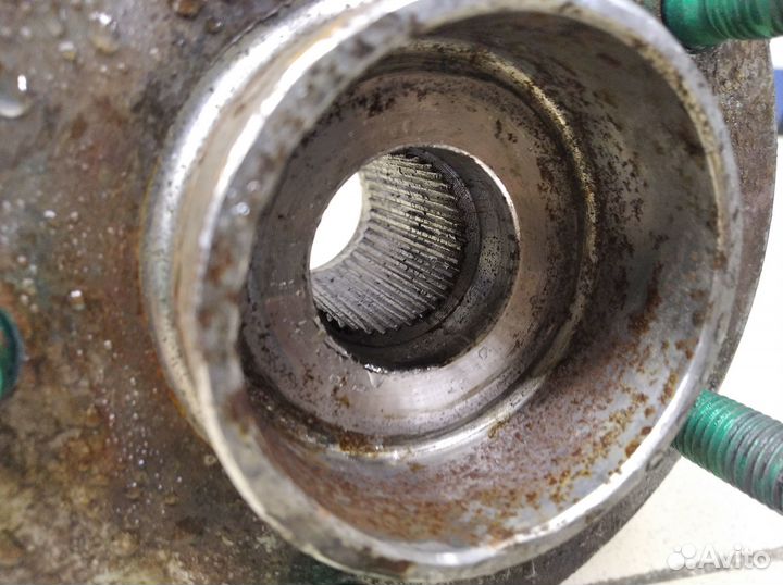 Кулак поворотный передний правый Focus II 2008-201