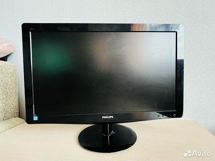 Монитор Philips 226V3L FullHD