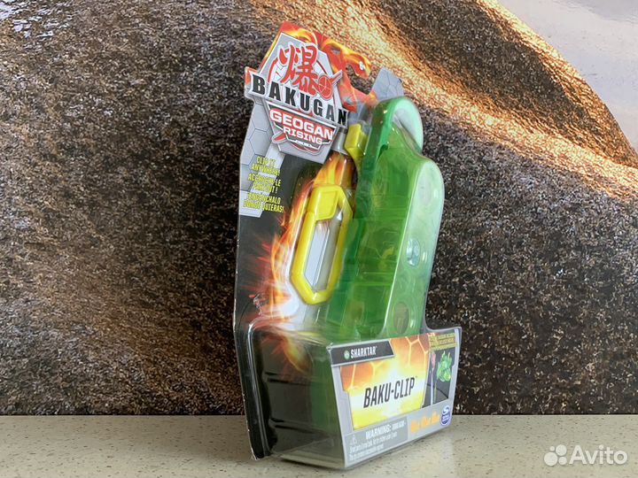 Новый кейс Bakugan + фигурка