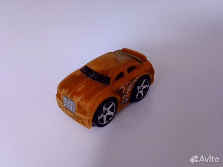 Машинка хотвилс