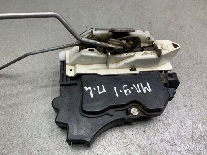 Замок двери передний левый Mitsubishi Lancer 9